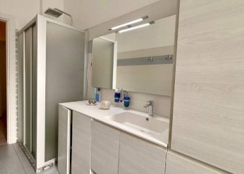 Bagno - Three-room apartment piazza Gustavo Modena, 4, Torino (neighborhood Sassi) - photo 22