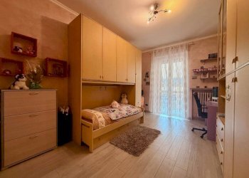 Camera da letto - Three-room apartment piazza Gustavo Modena, 4, Torino (neighborhood Sassi) - photo 23