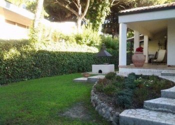 Giardino - Villa viale dei Ligustri, Ravenna (zona Porto Corsini) - foto 3