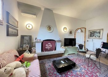 Salone - Villa viale dei Ligustri, Ravenna (zona Porto Corsini) - foto 7