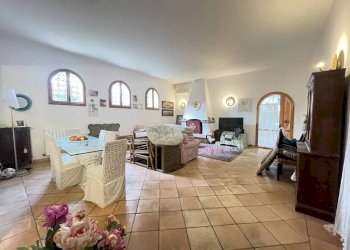 Salone - Villa viale dei Ligustri, Ravenna (zona Porto Corsini) - foto 9