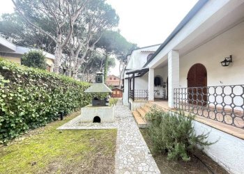 Giardino - Villa viale dei Ligustri, Ravenna (zona Porto Corsini) - foto 47