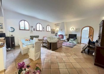 Salone - Villa viale dei Ligustri, Ravenna (zona Porto Corsini) - foto 4