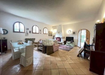 Salone - Villa viale dei Ligustri, Ravenna (zona Porto Corsini) - foto 5