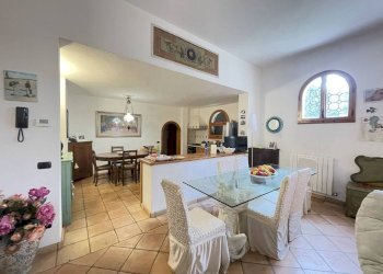 Salone - Villa viale dei Ligustri, Ravenna (zona Porto Corsini) - foto 7