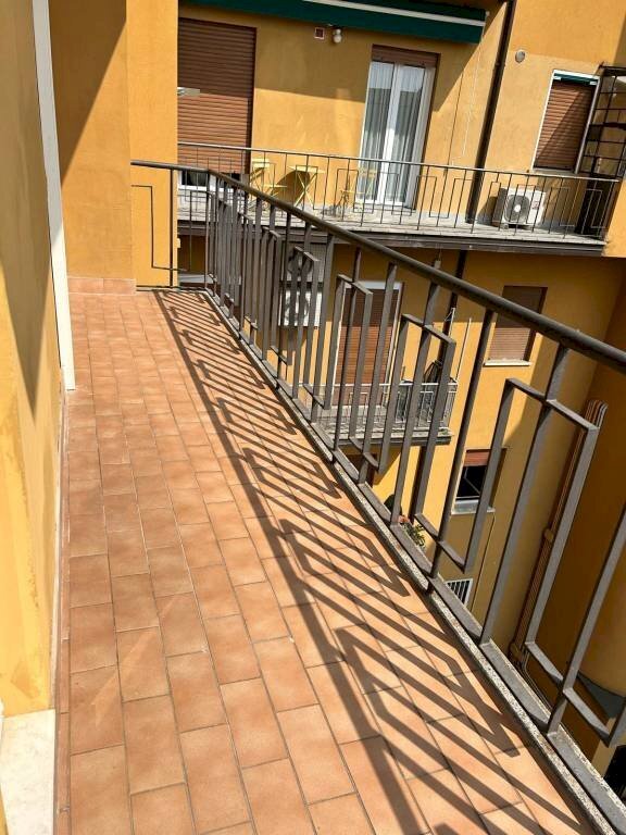 Balcone - Appartamento via Guglielmo Marconi, 18, Bologna (zona Marconi) - foto 2