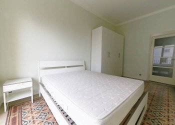 Camera da letto - Three-room apartment via Alessandro Manzoni, 12, Monza - photo 8