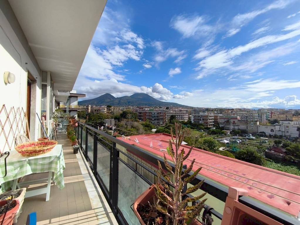 Balcone - Appartamento via Zumbini, 18, Portici - foto 2