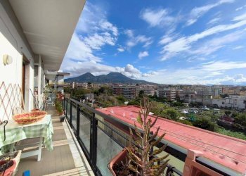 Balcone - Appartamento via Zumbini, 18, Portici - foto 2