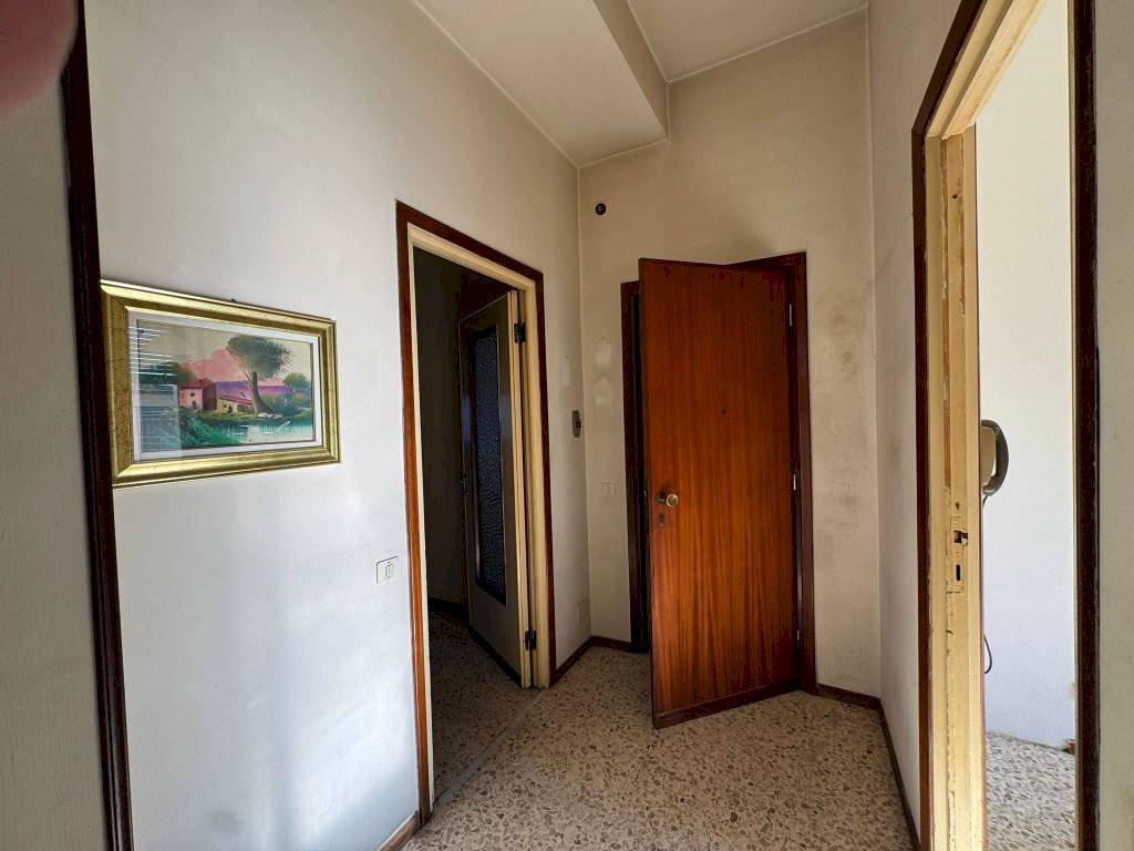 Ingresso - Appartamento via Virginio Arzani, 43, Tortona - foto 2