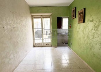 Salone - Appartamento corso Adriatico, 16, Torino (zona Santa Rita) - foto 4