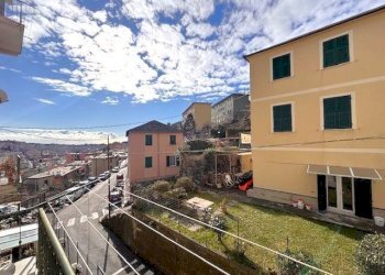 Vista - Bilocale via Antonio Burlando, 27, Genova (zona Staglieno) - foto 1