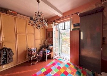 Camera da letto - Bilocale via Antonio Burlando, 27, Genova (zona Staglieno) - foto 3