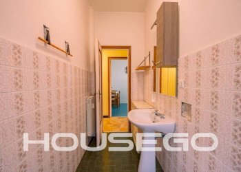 Bagno - Trilocale via Giovanni Santolini, 30, Genova (zona Marassi) - foto 15