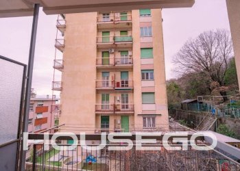 Facciata - Trilocale via Giovanni Santolini, 30, Genova (zona Marassi) - foto 22