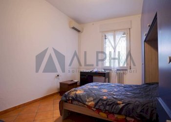 Camera da letto - Trilocale via Giacomo Puccini, Faenza - foto 13