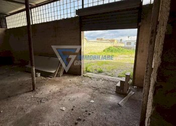 Locale Commerciale Viale Epipoli, Siracusa - foto 2