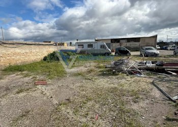 Locale Commerciale Viale Epipoli, Siracusa - foto 5