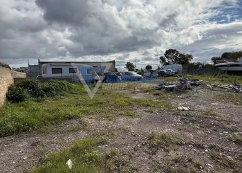 Locale Commerciale Viale Epipoli, Siracusa - foto 6