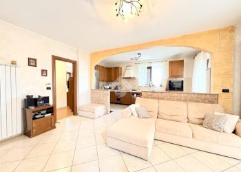 Quadrilocale Via dora, La Loggia - foto 2