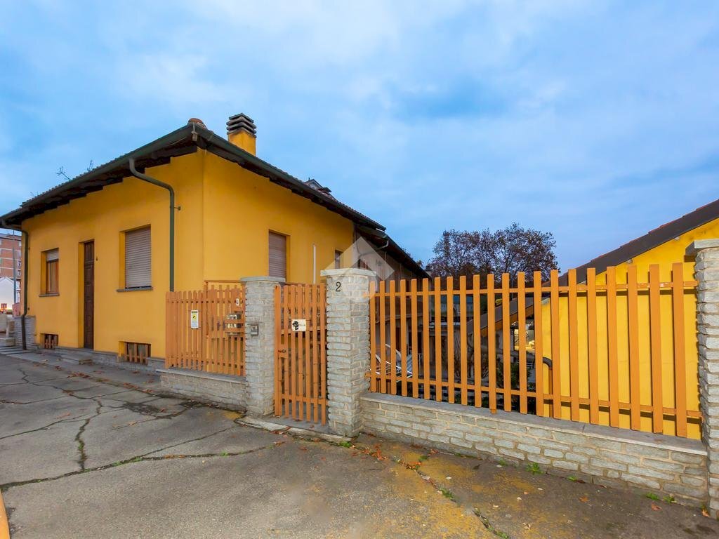 Independent house Via Torino, Beinasco - photo 1