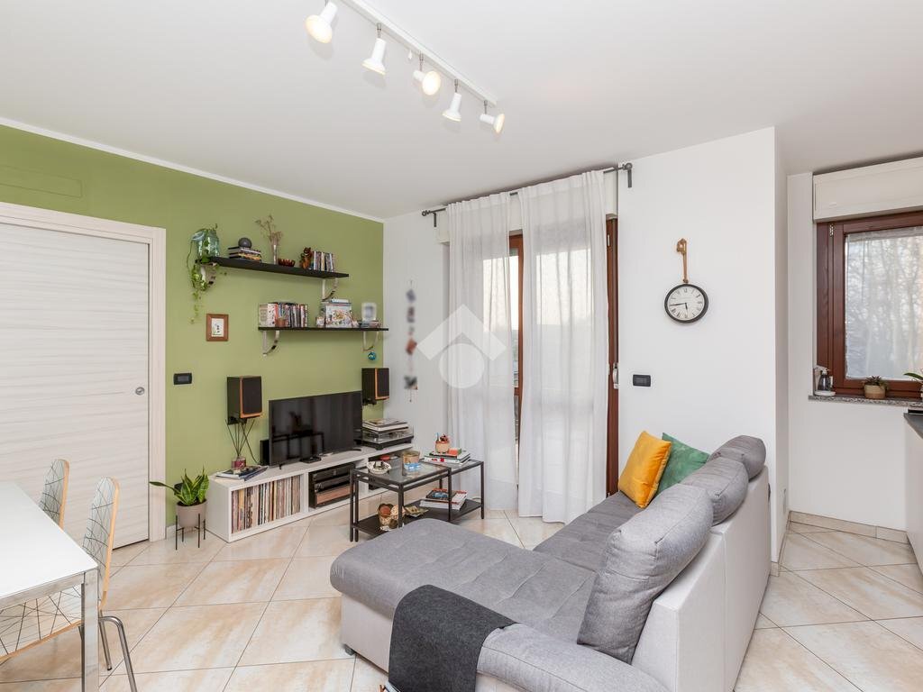 Three-room apartment Via Rossini, Beinasco - photo 1