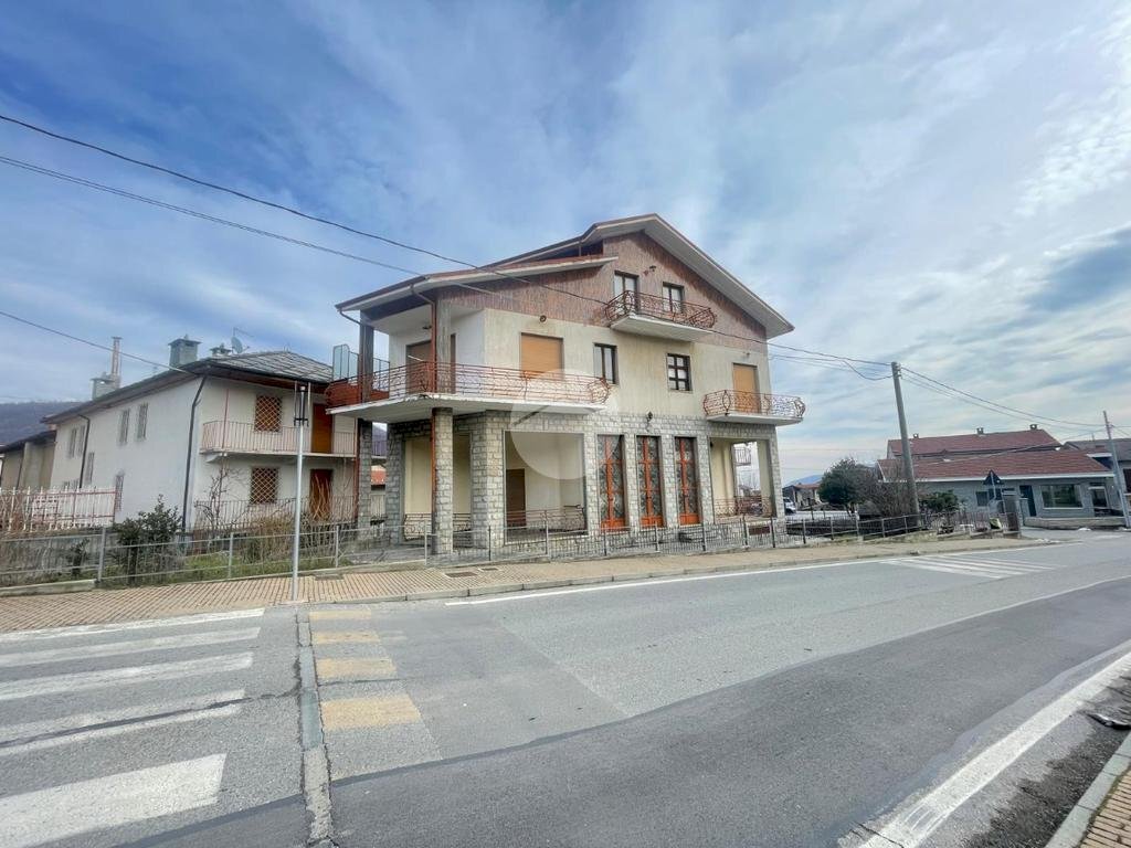 Three-family Villa Via Selvaggio, Giaveno - photo 2