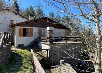 Casa semi indipendente LOCALITA' VILLAGGIO ALPINO 
 Santo Stefano d'Aveto, GE, frazione Villaggio Al Pino, Santo Stefano d'Aveto - foto 3