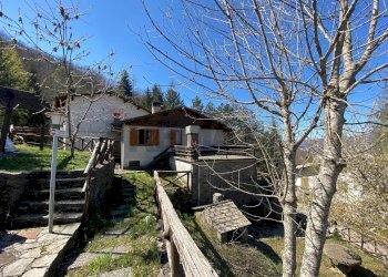 Casa semi indipendente LOCALITA' VILLAGGIO ALPINO 
 Santo Stefano d'Aveto, GE, frazione Villaggio Al Pino, Santo Stefano d'Aveto - foto 4