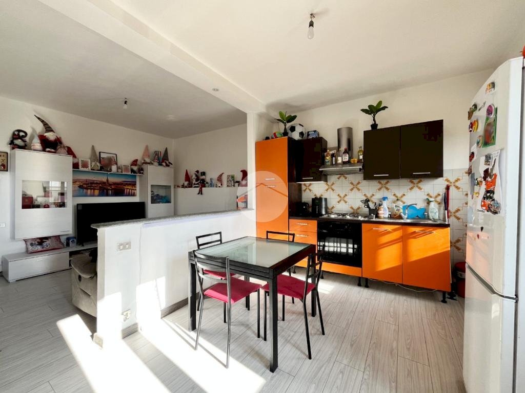 Semi-detached house Canton Garda, Ivrea - photo 1