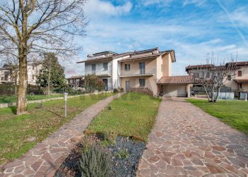 Villetta Via Garibaldi, 6
Castel Rozzone, Castel Rozzone - foto 1
