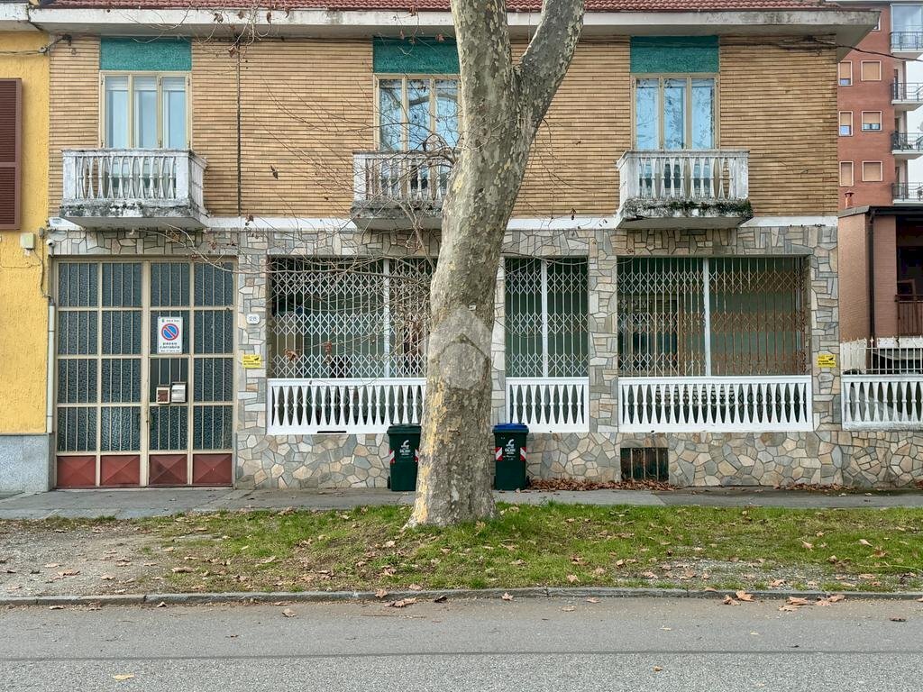 Three-family Villa Via Amedeo Modigliani, Torino (neighborhood Centro Europa) - photo 1