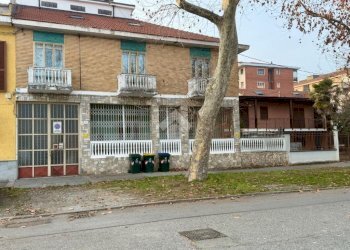 Three-family Villa Via Amedeo Modigliani, Torino (neighborhood Centro Europa) - photo 1