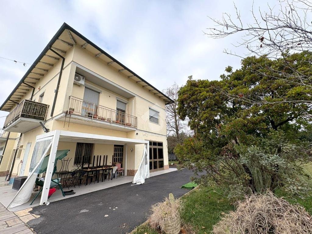 Casa indipendente Via Per S. Felice, Camposanto - foto 1