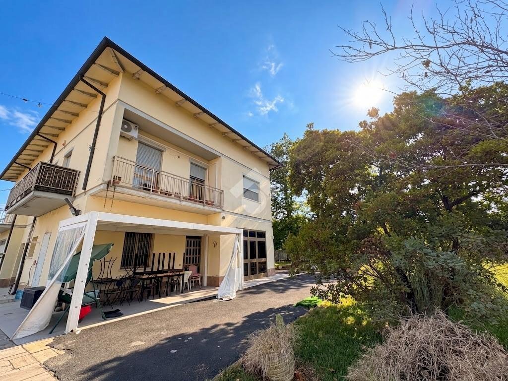 Independent house Via Per S. Felice, Camposanto - photo 1
