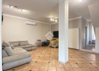 Portion of a house Via A. Vespucci, Grugliasco - photo 2