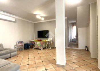 Portion of a house Via A. Vespucci, Grugliasco - photo 4