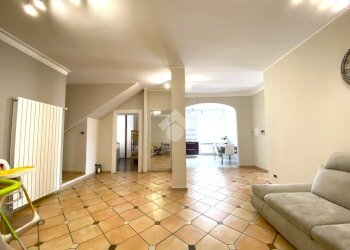 Portion of a house Via A. Vespucci, Grugliasco - photo 5