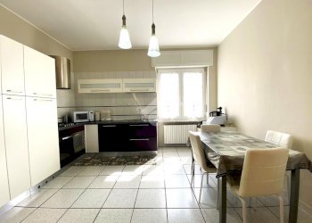 Portion of a house Via A. Vespucci, Grugliasco - photo 6