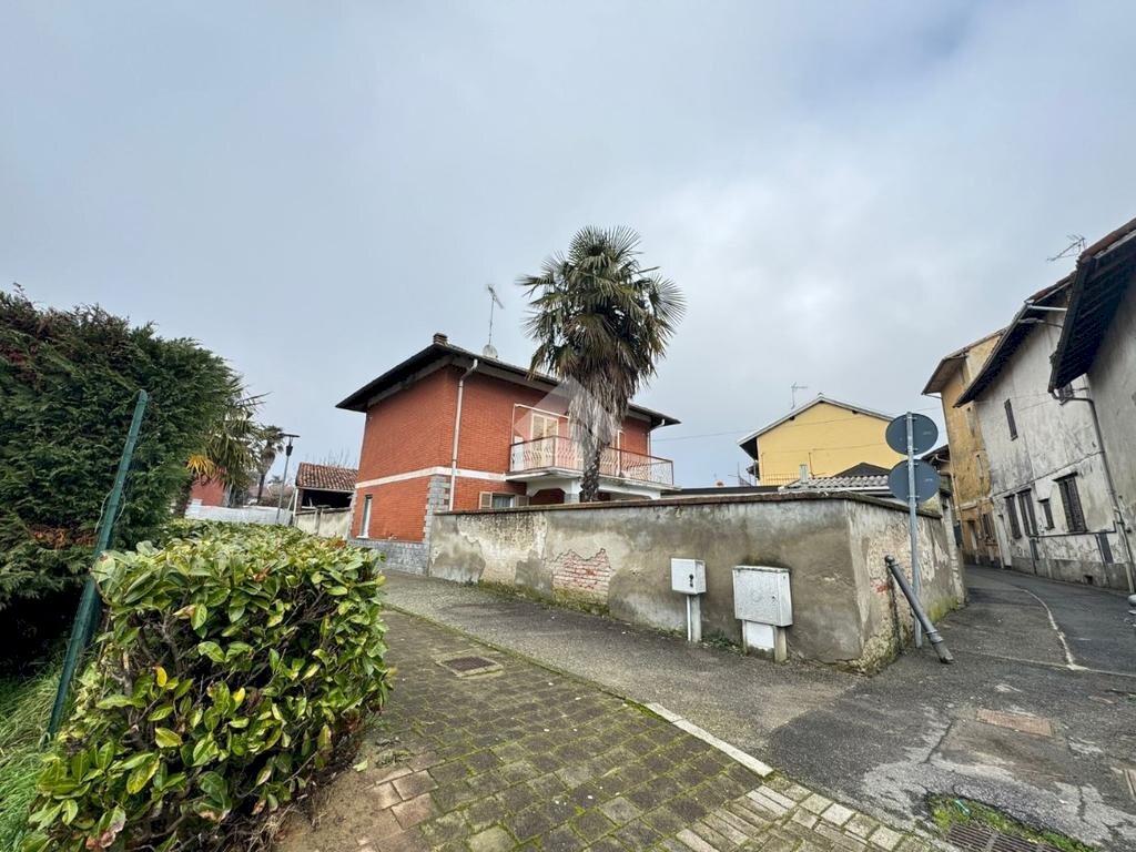 Villa Via XX Settembre 1870, Nibbiola - photo 1