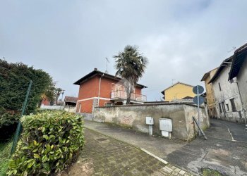 Villa Via XX Settembre 1870, Nibbiola - photo 1