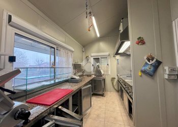 Negozio Via Fratelli Biancoli, Ravenna (zona Sant'Alberto) - foto 11