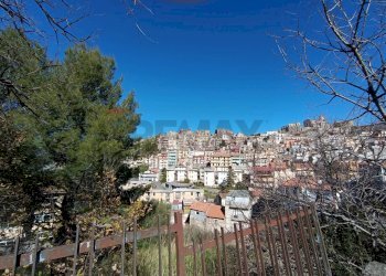 Edificio all\'aperto - Casa indipendente via Cesare Battisti
 
13, Castiglione di Sicilia - foto 7