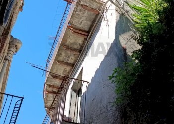 Edificio all\'aperto - Casa indipendente via Cesare Battisti
 
13, Castiglione di Sicilia - foto 17