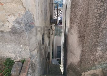 Edificio all\'aperto - Casa indipendente via Cesare Battisti
 
13, Castiglione di Sicilia - foto 25