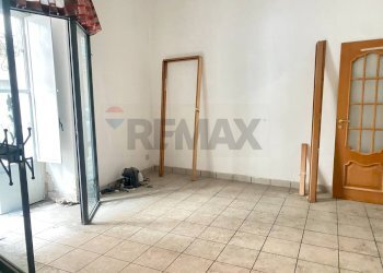 Stanza vuota - Bilocale via Plebiscito
 
17, Misterbianco - foto 8