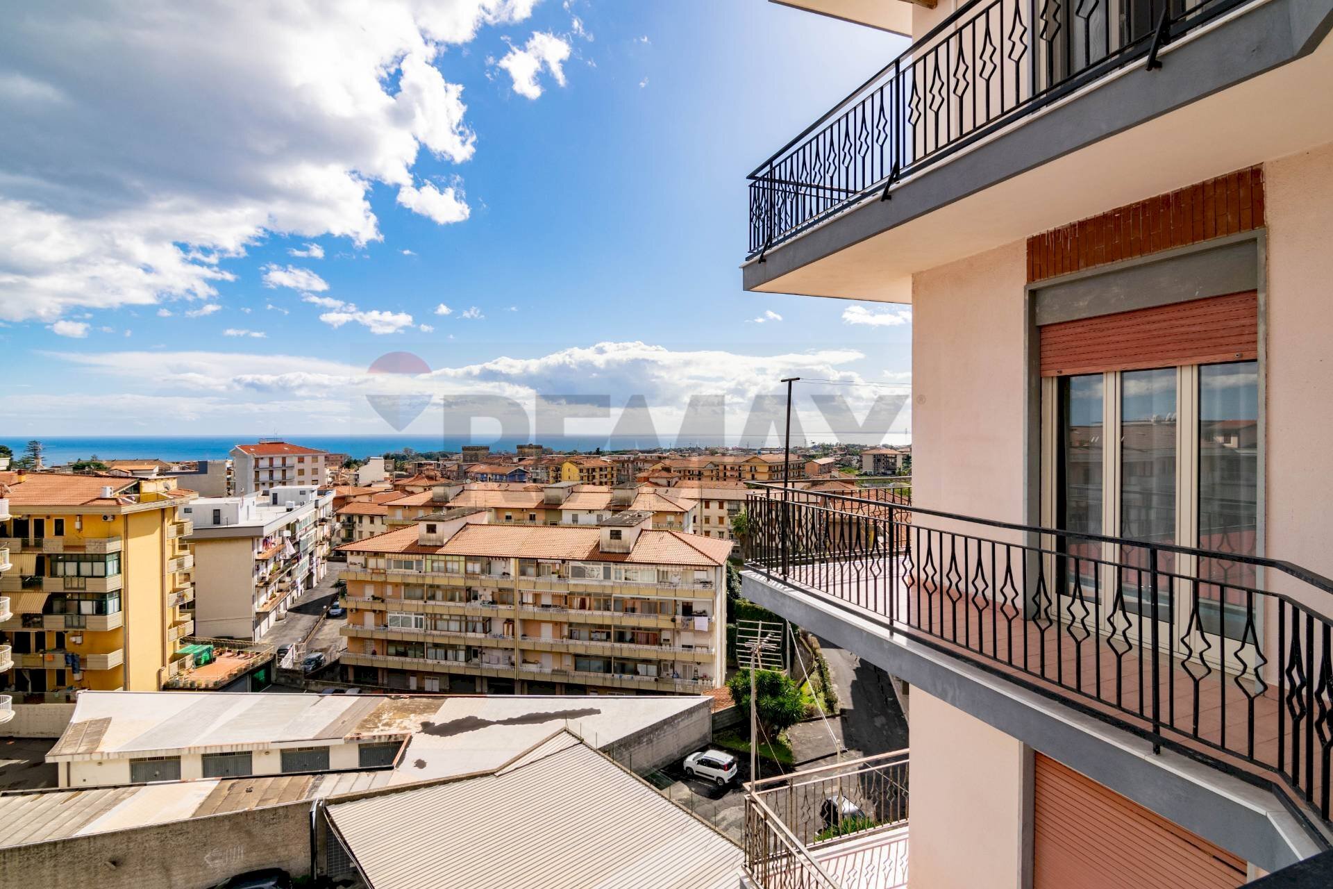 Edificio all\'aperto - Quadrilocale via Riccardo Wagner
 
33, Acireale - foto 1