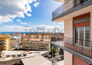 Edificio all\'aperto - Quadrilocale via Riccardo Wagner
 
33, Acireale - foto 27