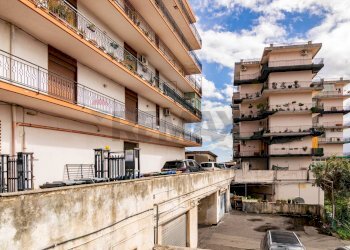 Edificio all\'aperto - Quadrilocale via Riccardo Wagner
 
33, Acireale - foto 31