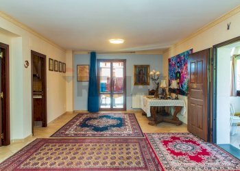 Hall / corridoio - Casa semi indipendente via Archimede
 
13, Trecastagni - foto 7